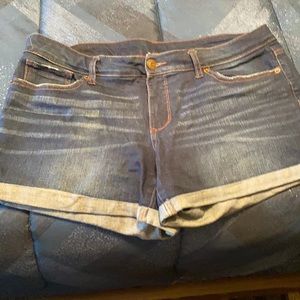 Time and Tru denim shorts